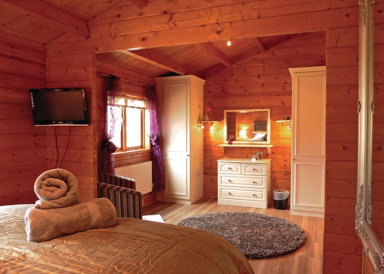 Mill Meadow Lodges Llanbister Esterno foto